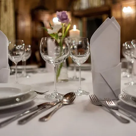 Palac 公寓式酒店 4*