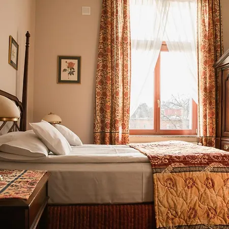 Ξενοδοχείο με διαμερίσματα Palac 4*