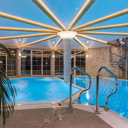 Palac Bielawa 4*